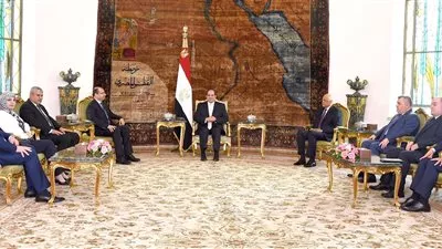السيسي يبحث مع رئيس البرلمان العراقي تعزيز التعاون الثنائي والعربي