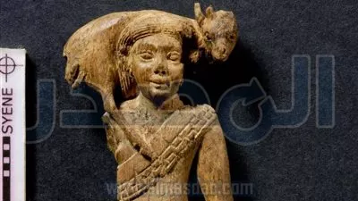 السفارة المصرية ببرلين تتسلم تمثال أثري تمهيدا لعودته إلى مصر 