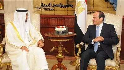 السيسي يبحث مع محمد بن زايد تعزيز التعاون الثنائي ومكافحة الإرهاب