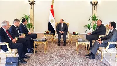 الرئيس السيسي يبحث مع وزير خارجية قبرص تعزيز التعاون الثنائي