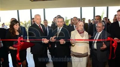 وزير الاستثمار يفتتح فندق 