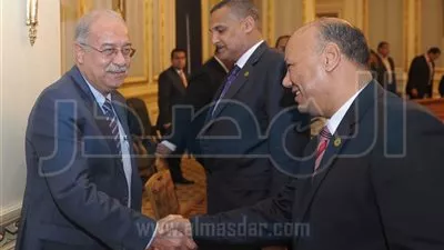 رئيس الوزراء يؤكد اهتمام الحكومة بأبناء المحافظات الحدودية