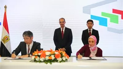 وزير الاتصالات يشهد توقيع مذكرتي تفاهم بين «إيتيدا» و«NEC» و«وظف»