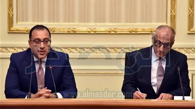 الحكومة والبنك المركزي يطلقان مبادرة لدعم قطاع الصناعة بـ 100 مليار جنيه