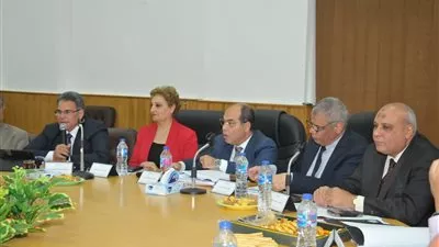 وزير المالية يوجه بالإسراع في تطوير البنية التحتية لتنفيذ التحول الرقمي