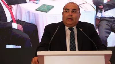 محمود محيي الدين: النمو السكاني يؤثر سلبا على معدلات النمو المرتفعة