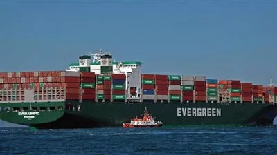 54 سفينة تعبر قناة السويس بحمولات 3,5 مليون طن