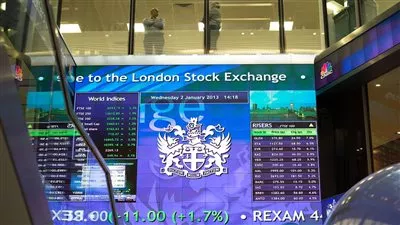 أسهم أوروبا تغلق مستقرة بعد جلسة متقلبة