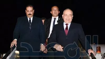 رئيس الأركان يعود إلى مصر بعد زيارة رسمية للكويت 