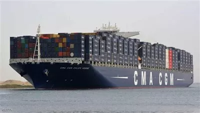 عبور 52 سفينة قناة السويس بحمولات 3,8 مليون طن