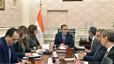 رئيس الوزراء يكلف بسداد مستحقات هيئة البريد لدى بنك الاستثمار القومي 