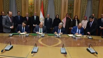 إتفاق «مصري - إماراتي» لتأسيس شركة لإنتاج الأنابيب والمواسير