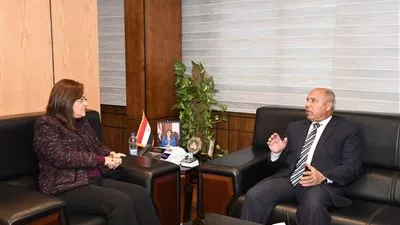 «الوزير» و«السعيد» يناقشان تفاصيل الخطة الاستثمارية لوزارة النقل