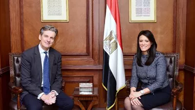 «المشاط» تبحث سبل تعزيز التعاون الاقتصادى والانمائى بين مصر وبريطانيا