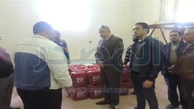 ضبط مصنع لتعبئة زيوت السيارات مجهولة المصدر في الغربية