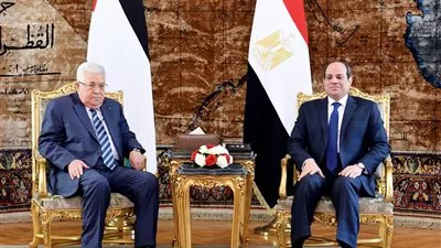 السيسى يؤكد لـ «أبو مازن» ثبات موقف مصر تجاه حل القضية الفلسطينية