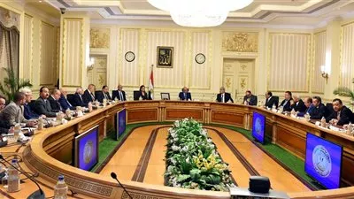 رئيس الوزراء يؤكد حرص الدولة على تطوير البنية التحتية الجاذبة للاستثمار