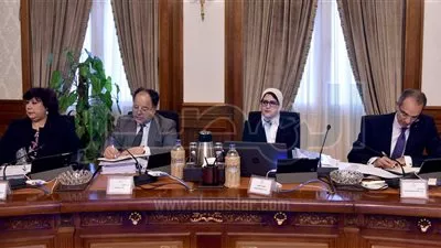 الحكومة تحدد اختصاصات نواب وزيرى «السياحة» و«الاتصالات»