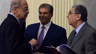 الحكومة توافق على قرض بـ 60 مليون دينار كويتى لتطوير منظومة الكهرباء