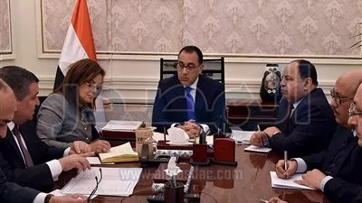 رئيس الوزراء يُناقش موازنة وزارة الدولة للإعلام.. ويوافق على نقل العاملين