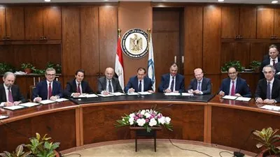 «البترول» تعلن تسوية قضية التحكيم الدولى مع «يونيون فينوسا»