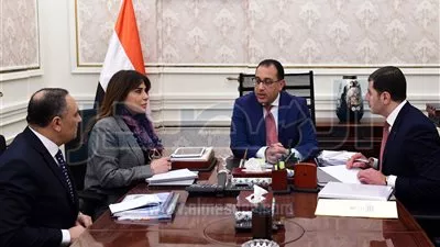 «مدبولي» يستعرض نتائج اللقاءات مع الشركات المتعثرة بالمناطق الحرة