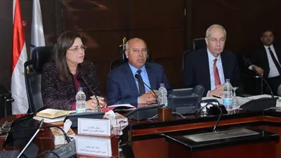 وزيرا «النقل» و«التخطيط» يبحثان إنشاء شركة وطنية لصناعات السكك الحديدية