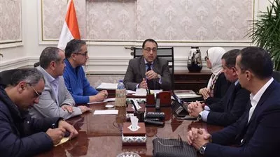 الحكومة تعلن حل مشكلة تحليل فيروس كورونا للمواطنين المسافرين للخارج