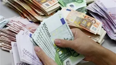 اليورو يصعد اليوم وسط ترقب لاجتماع المركزي الأوروبي