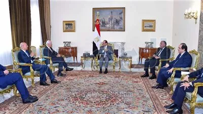 السيسي يبحث ومبعوث الأمم المتحدة تسوية الأزمة السورية
