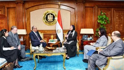 وزيرة التجارة تبحث مع «العمل الدولية» مشروعات التعاون المستقبلية