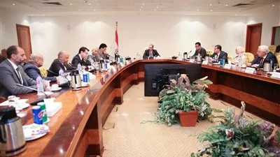 «الاتصالات»: إضافة 20% سعات تحميل شهرية بالإنترنت المنزلي مجاناً