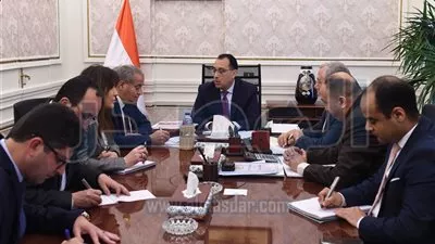 رئيس الوزراء يستعرض رصيد المخزون الاحتياطي من السلع الأساسية
