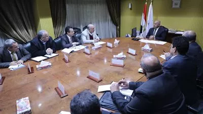 وزير النقل يوجه بسرعة إنهاء الدراسة الخاصة بالكارت الذكي للمواصلات