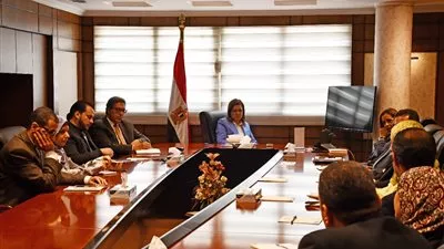 وزيرة التخطيط تلتقي بخريجى ماجستير ودبلوم إدارة الأعمال الحكومية بجامعة أسلسكا