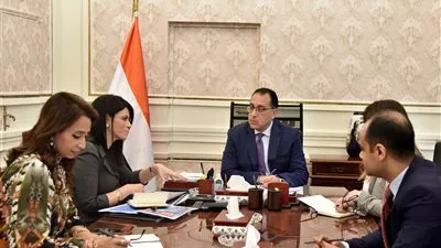 رئيس الوزراء يبحث جهود التعاون مع مؤسسات التمويل الدولية لتخفيف آثار كورونا