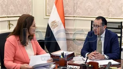 الحكومة: إتاحة الخدمات المُميكنة وتوصيل الوثائق للمنازل.. 30 يونيو المقبل