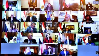 «الوزراء» يوافق على تخصيص 100 مليون جنيه إضافية لـ «مصر للطيران»