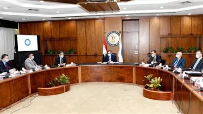 وزير البترول: مراجعة خطط الإنتاج وترشيد الإنفاق فى ظل أزمة كورونا