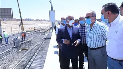 بتكلفة 7,3 مليار جنيه.. وزير النقل يتابع أعمال تطوير الطريق الدائرى