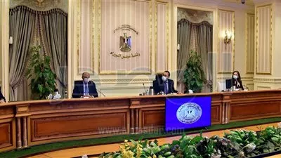 «مدبولى» يتابع خطة استخدام مكاتب البريد لتقديم خدمات التوثيق العقارى