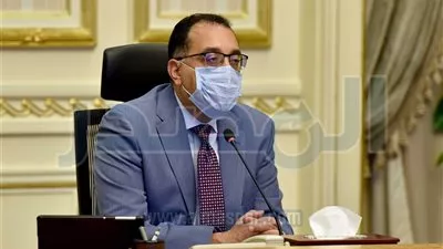 رئيس الوزراء يُكلف المحافظين بالمرور اليومي على المستشفيات