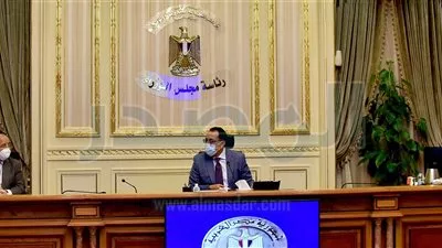 «مدبولى» يتابع تشغيل منظومة «النافذة الواحدة» بالمراكز اللوجيستية