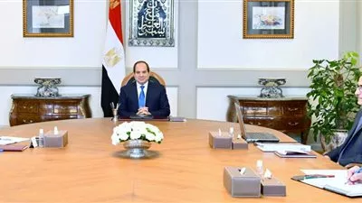 السيسى يستعرض جهود البنك المركزى لاحتواء التداعيات الاقتصادية لـ «كورونا»