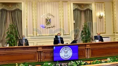 «مدبولى» يناقش مقترحات تعديل مواد قوانين «اقتصادية قناة السويس»