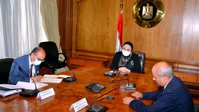 وزيرة الصناعة تبحث إستئناف مفاوضات التجارة الحرة مع الاتحاد الأوراسى