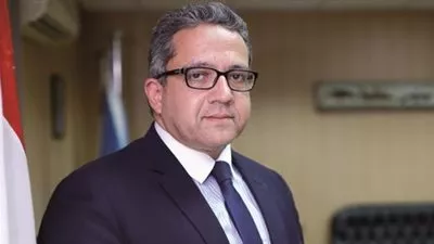 «العنانى» يبحث استعدادات فتح المتاحف وعودة السياحة