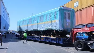 وزير النقل: وصول أول قطار مترو أنفاق جديد للعمل بالخط الثالث