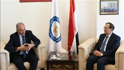 «الملا» يبحث مع وزير البيئة القبرصي الاستعداد لمؤتمر المناخ COP27