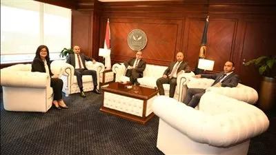 تشكيل فرق عمل فنية بين الرقابة المالية والبورصة لتطوير سوق المال